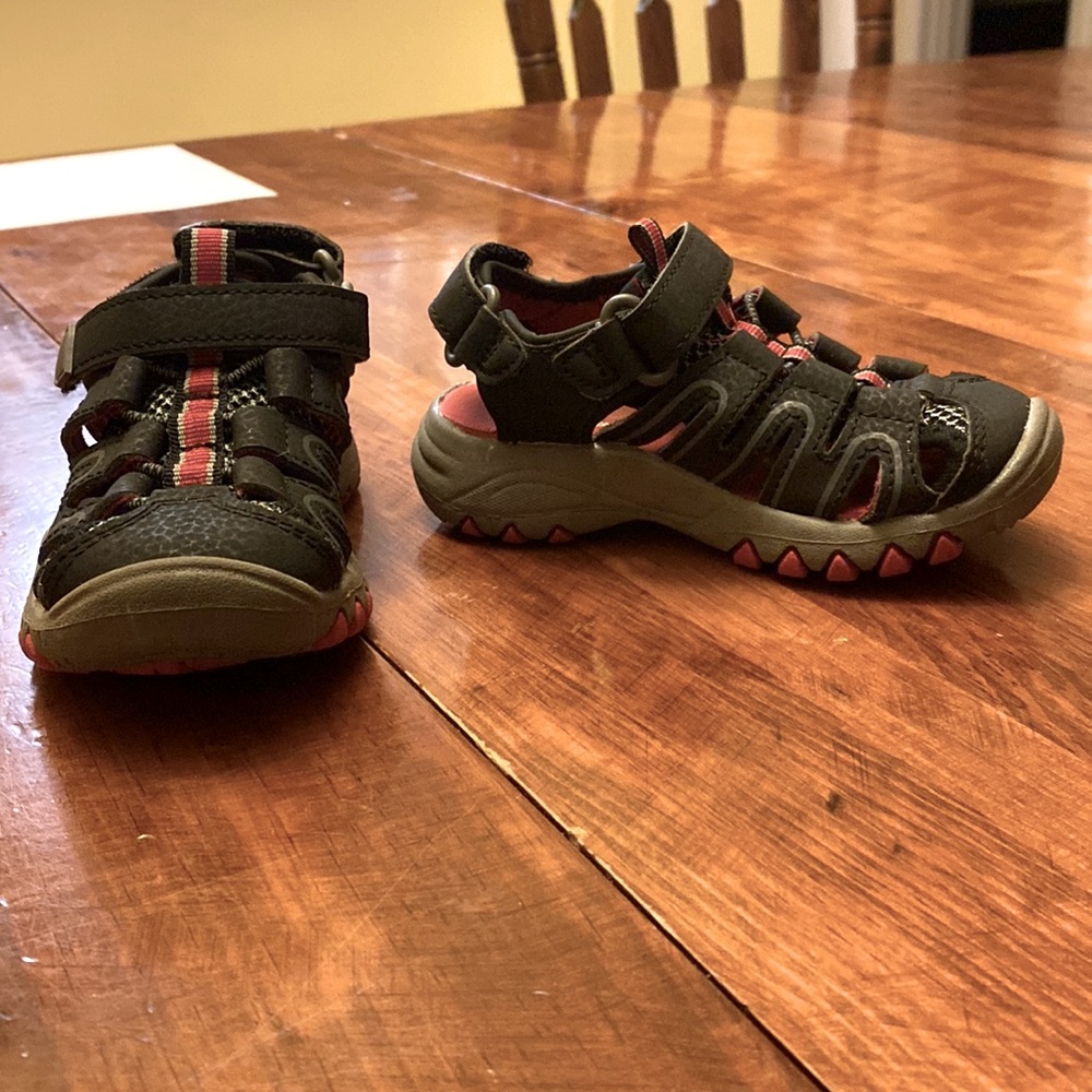 Boys Cat & Jack Sandals size 7